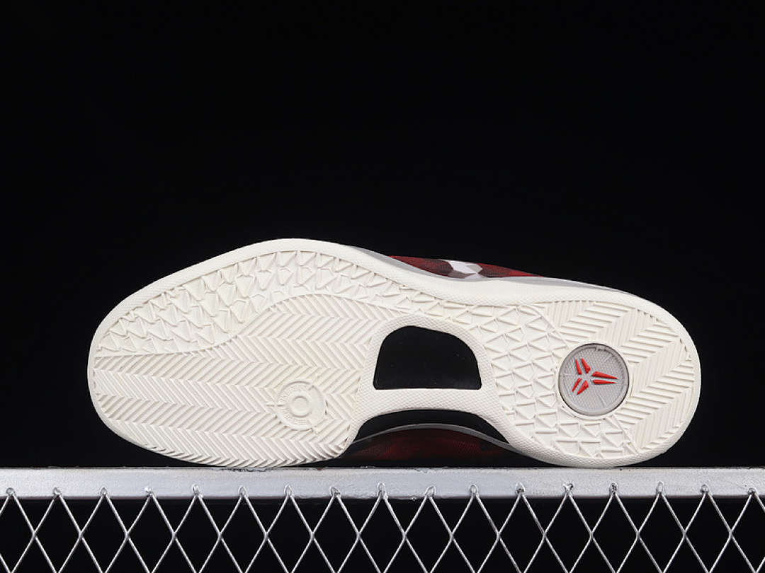 Nike [555035-601]-[KOBE 8 SYSTEM MILK SNAKE UNIVERSITY RED/SAIL-NOBLE RED-PEARL GREY]-[MAN:39-46] - Image 15