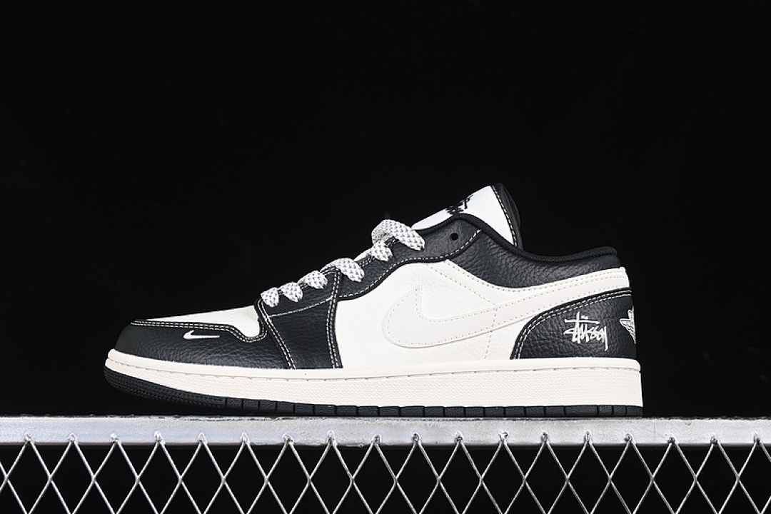 Jordan [XX3318-507]-[AIR JORDAN 1 LOW BLACK/WHITE]-[WOMAN:36-39]-[MAN:40-45], photo 1
