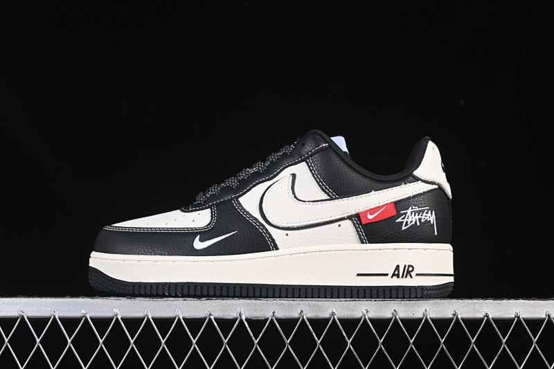 Nike Nike AIR FORCE 1 07 LOW WHITE/BLACK · DD1982-318, photo 1