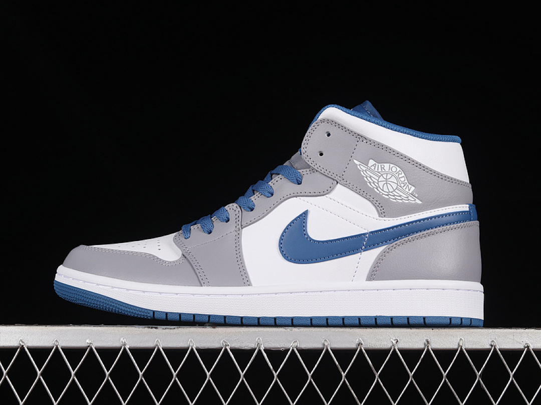 Jordan G AIR Jordan 1 MID CEMENT GREY/WHITE/TRUE BLUE · DQ8426-014, photo 1