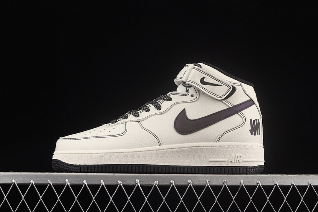 Nike [CJ6690-100]-[UNDEFEATED X AIR FORCE 1 07 MID BEIGE/BLACK]-[WOMAN:36-39]-[MAN:40-45], photo 1