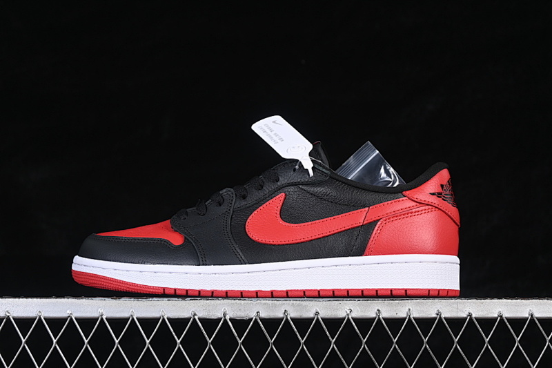 Jordan Jordan 1 RETRO LOW OG BLACK/BLACK/VARSITY RED/WHITE · HQ6998-001, photo 1