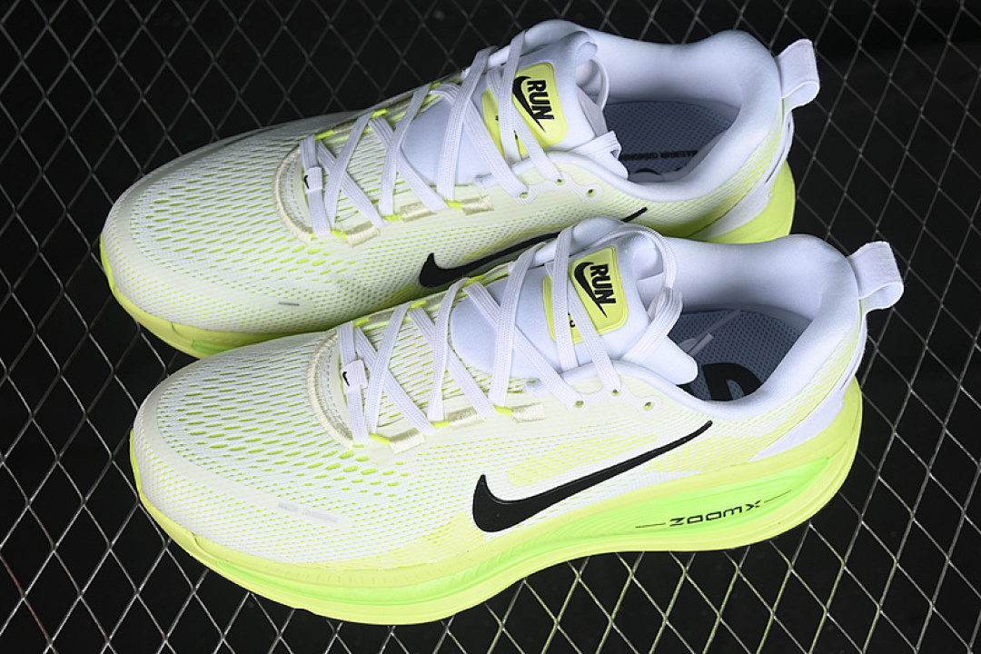 Nike [HM6804-102]-[AIR ZOOM VOMERO 18 WHITE/BLACK/GREEN]-[WOMAN:35.5-39]-[MAN:40-45] - Image 11