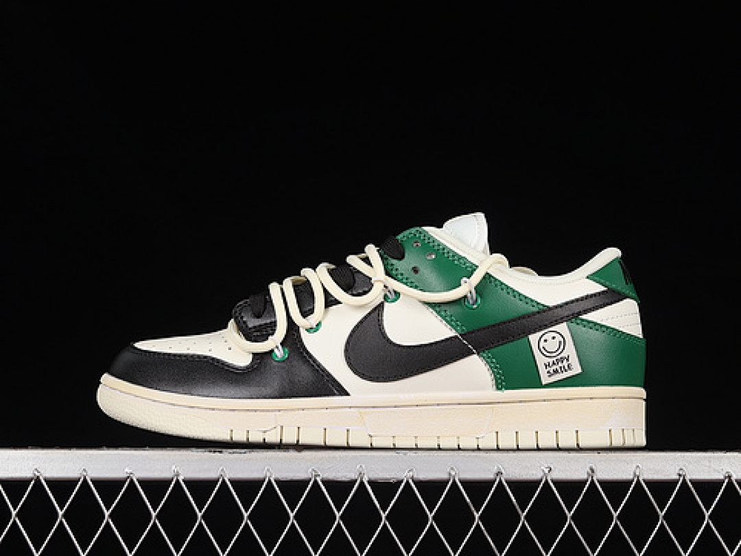 Unbranded [DJ6188-100]-[DUNK LOW SB WHITE/GREEN/BLACK]-[WOMAN:36-39]-[MAN:40-46], photo 1