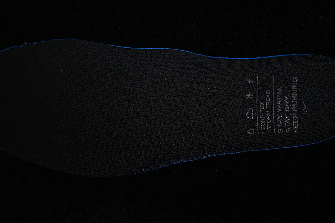 Nike [HQ7002-001]-[VOMERO 18 GORE-TEX BLACK/ANTHRACITE]-[WOMAN:36-39]-[MN:40-46] - Image 4