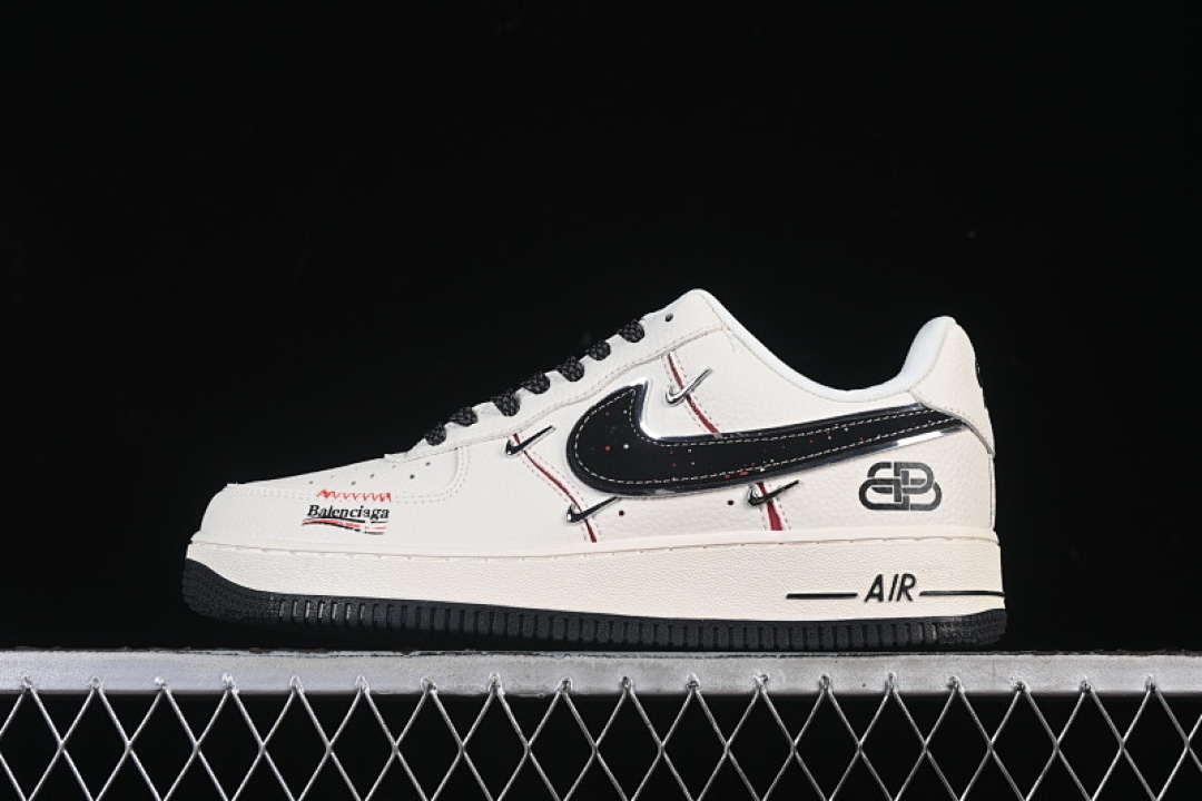 Nike Nike AIR FORCE 1 07 LOW CASUAL SNEAKERS WHITE/BLACK · DD1928-309, photo 1