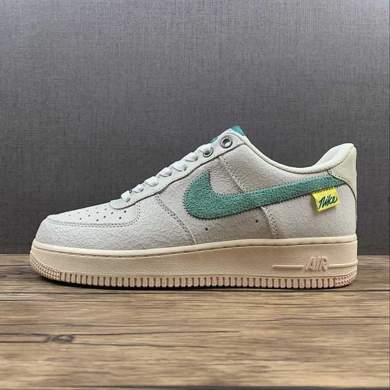 Nike Nike AIR FORCE 1 07 LV8 TEST OF TIME COCONUT MILK/PEARL WHITE/GREEN NOISE · DO5876-100, photo 1