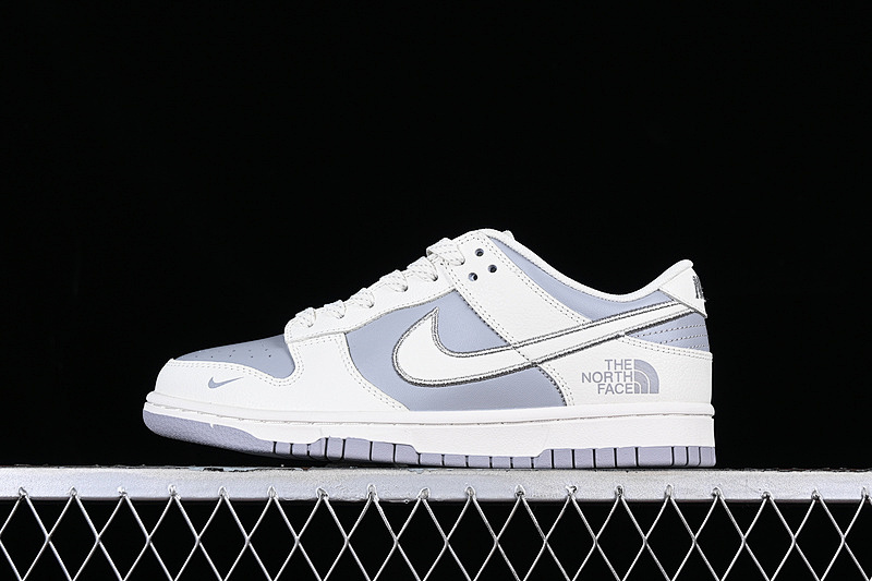 Nike DUNK LOW SB WHITE/GREY/SILVER · XD1688-005, photo 1