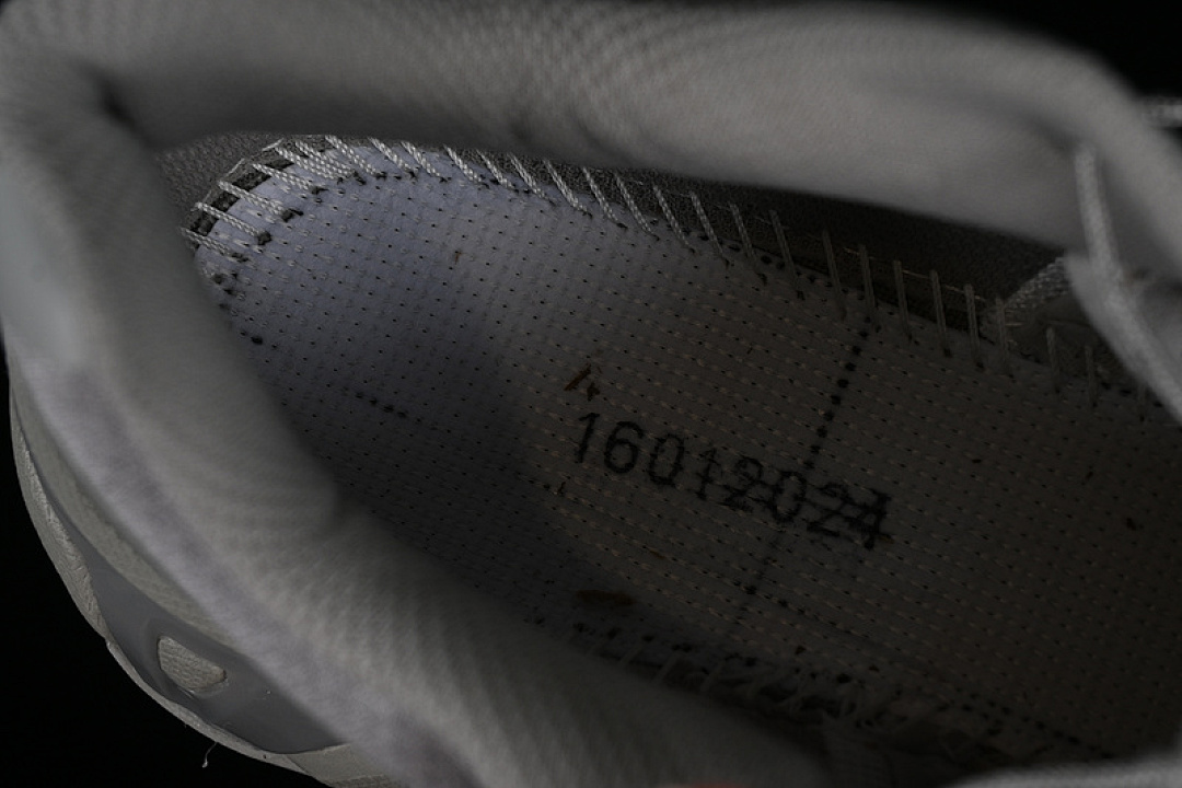 On Running [474448-29]-[XT 6 OUTDOOR RECREATION LIGHT GRAY/DARK GRAY]-[WOMAN:36-39]-[MAN:40-46] - Image 4