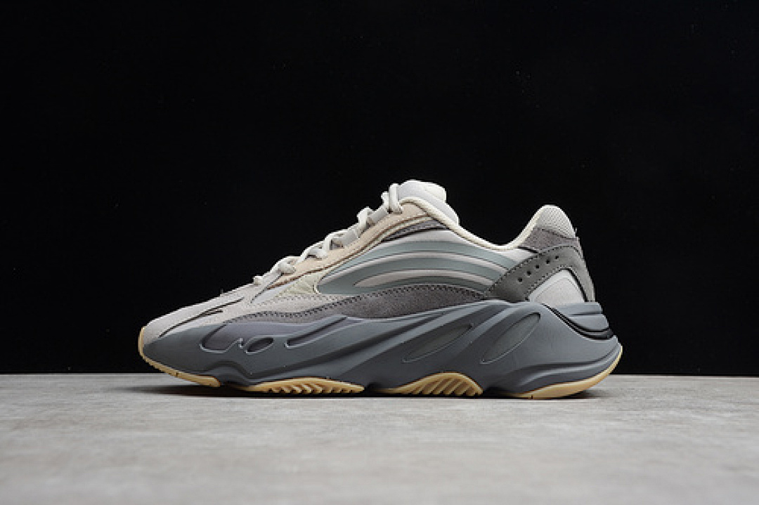 On Running Adidas GT YEEZY BOOST 700 V2 TEPHRA/TEPHRA/TEPHRA · FU7914, photo 1
