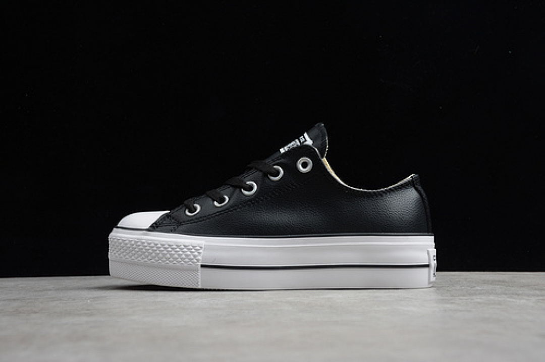 Unbranded [561681C]-[CHUCK TAYLOR ALL STAR LIFT CLEAN LOW BLACK/BLACK-WHITE]-[WOMAN:35-40], photo 1
