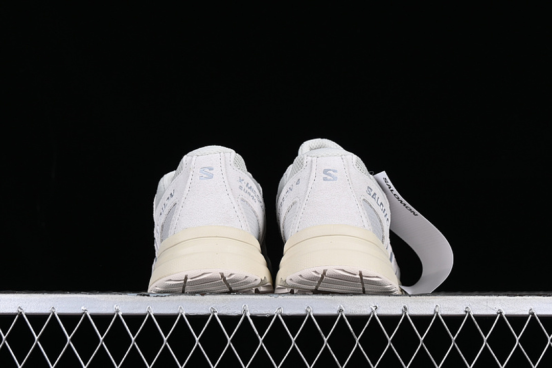On Running [472928-22]-[X MISSION 4 SUEDE OUTDOOR OFF ROADING WHITE/SILVER]-[WOMAN:36-39]-[MAN:40-45] - Image 13