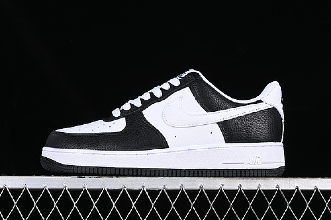 Nike [CW2288-111]-[AIR FORCE 1 07 LOW WHITE/BLACK]-[WOMAN:36-39]-[MAN:40-45], photo 1