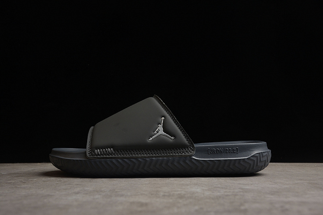 Jordan Jordan PLAY SLIDE COOL GREY/PHOTON DUST/AVIATOR GREY/IRON GREY · DC9835-001, photo 1