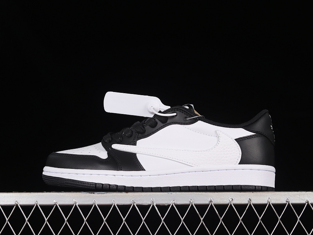 Jordan TRAVIS SCOTT X AIR Jordan 1 LOW WHITE/BLACK/WHITE · DM7866-007, photo 1