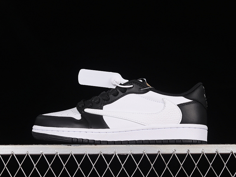 Jordan TRAVIS SCOTT X AIR Jordan 1 LOW WHITE/BLACK/WHITE · DM7866-007, photo 1