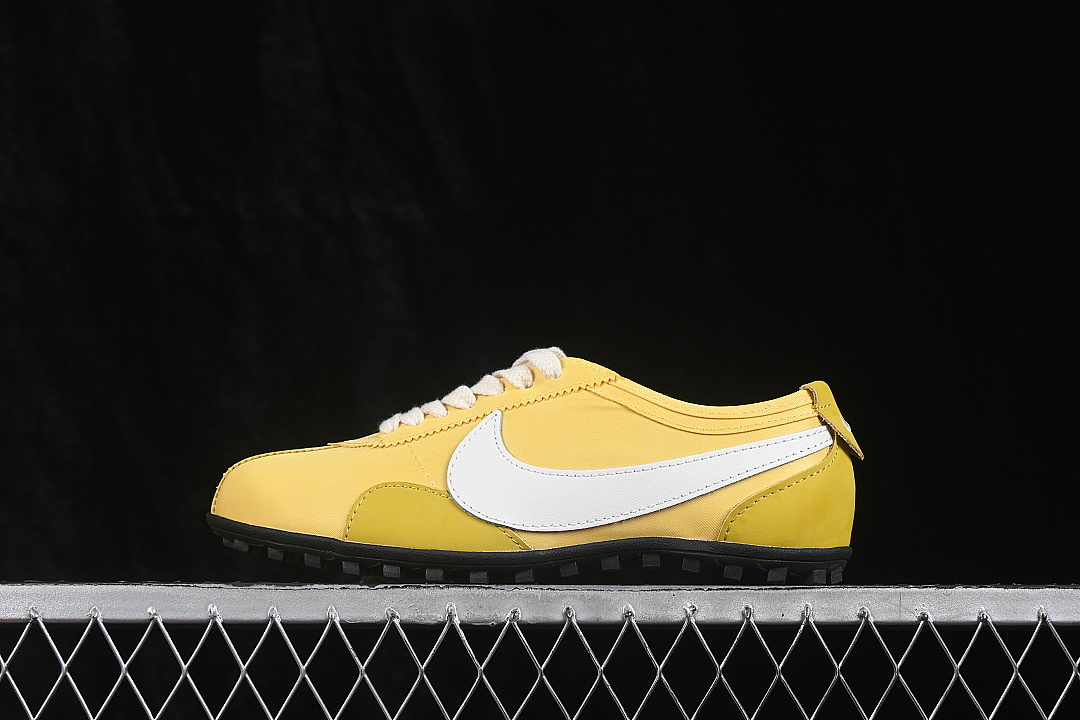 On Running On Running MOON SHOE CASUAL LIFE SHOES YELLOW/WHITE · IW0955-700, photo 1