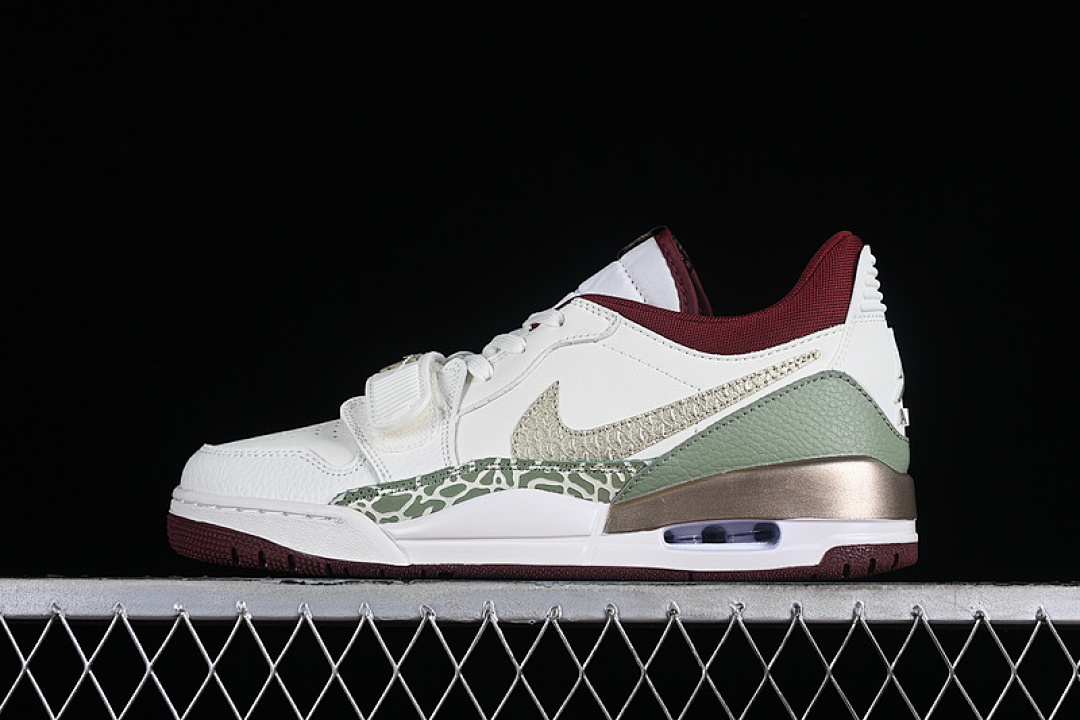 Jordan [FZ5047-120]-[AIR JORDAN LEGACY AJ312 LOW YEAR OF THE DRAGON SAIL/METALLIC GOLD GRAIN/PHANTOM], photo 1