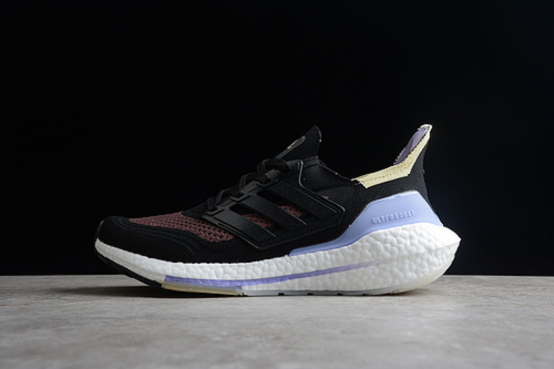 Unbranded [S23841]-[ULTRABOOST 21 CORE BLACK/CORE BLACK/VIOLET TONE]-[WOMAN:36-39]-[MAN:40-45], photo 1