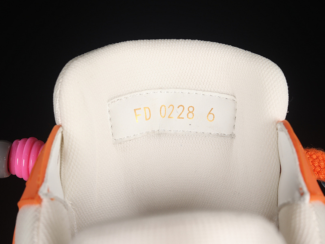 Louis Vuitton [L*V TRAINER SNEAKERS WHITE/ORANGE/WHITE]-[WOMAN:36-39]-[MAN:40-45] - Image 5