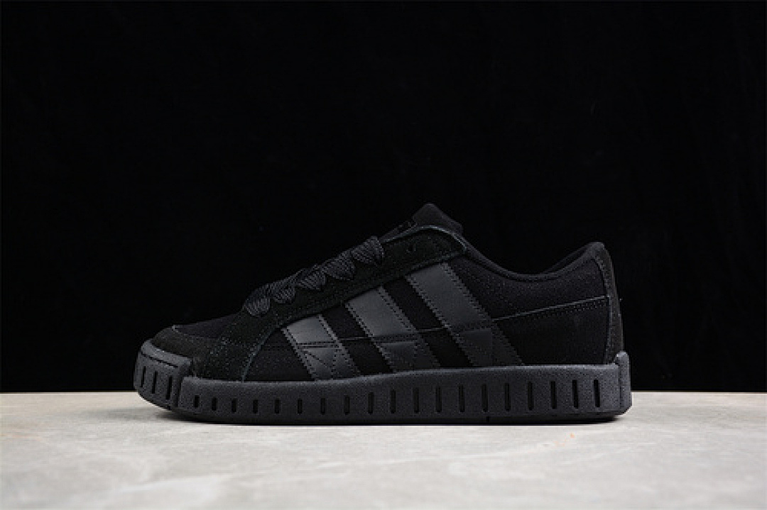 Unbranded [FZ6449]-[MADE X AD ADIMATIC BLACK]-[WOMAN:36-39]-[MAN:40-45], photo 1