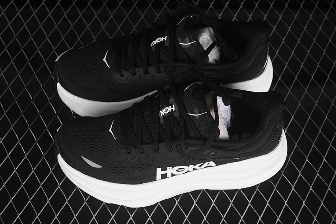 On Running [1162011 BWHT]-[HOKA ONE BONDI 9 BLACK/WHITE]-[WOMAN:36-39]-[MAN:40-45] - Image 11