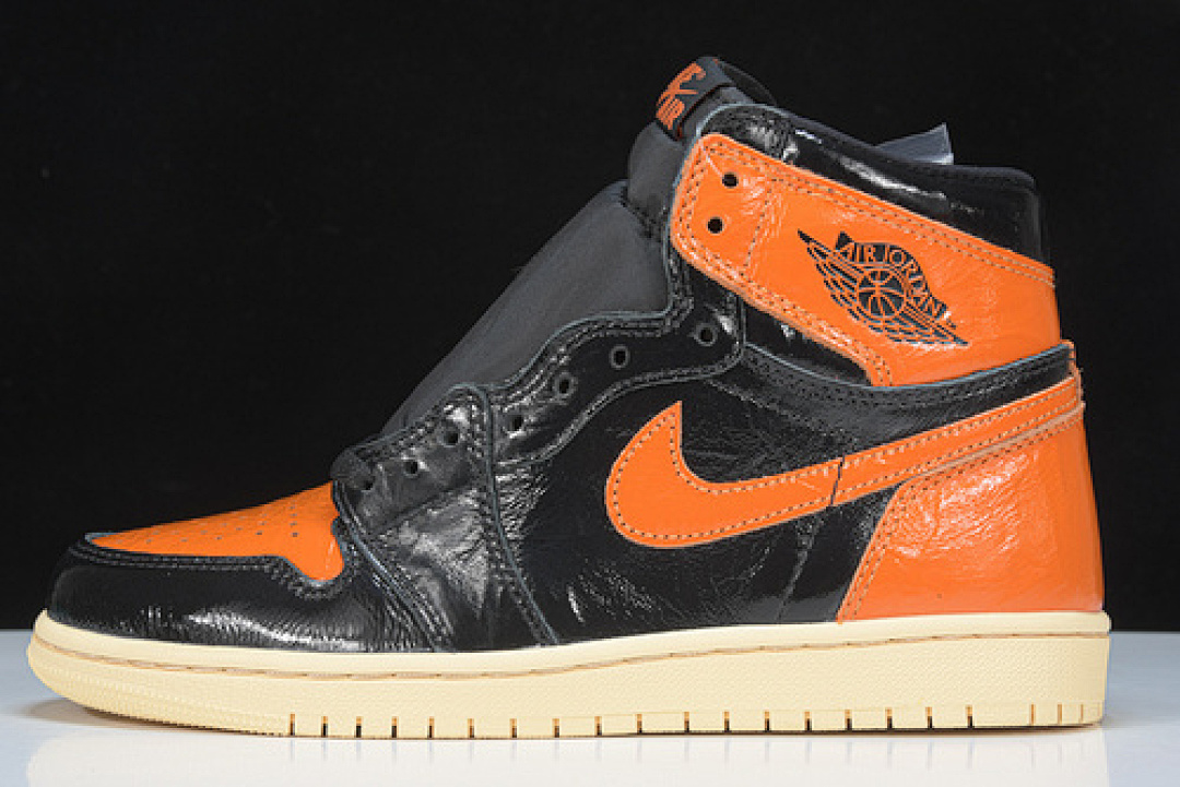 Jordan [555088-028]-[H12 AIR JORDAN 1 HIGH OG SHATTERED BACKBOARD 3.0 BLACK/ORANGE], photo 1