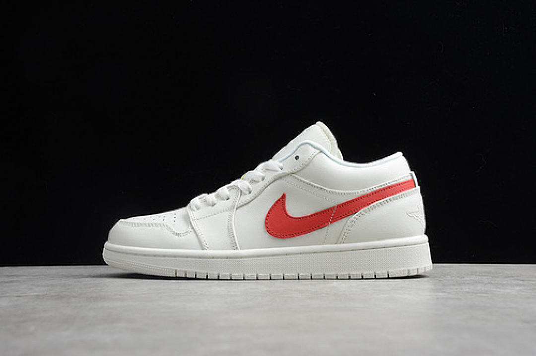 Jordan [AO9944-161]-[AIR JORDAN 1 LOW WHITE/VARSITY RED]-[WOMAN:36-39]-[MAN:40-47.5], photo 1