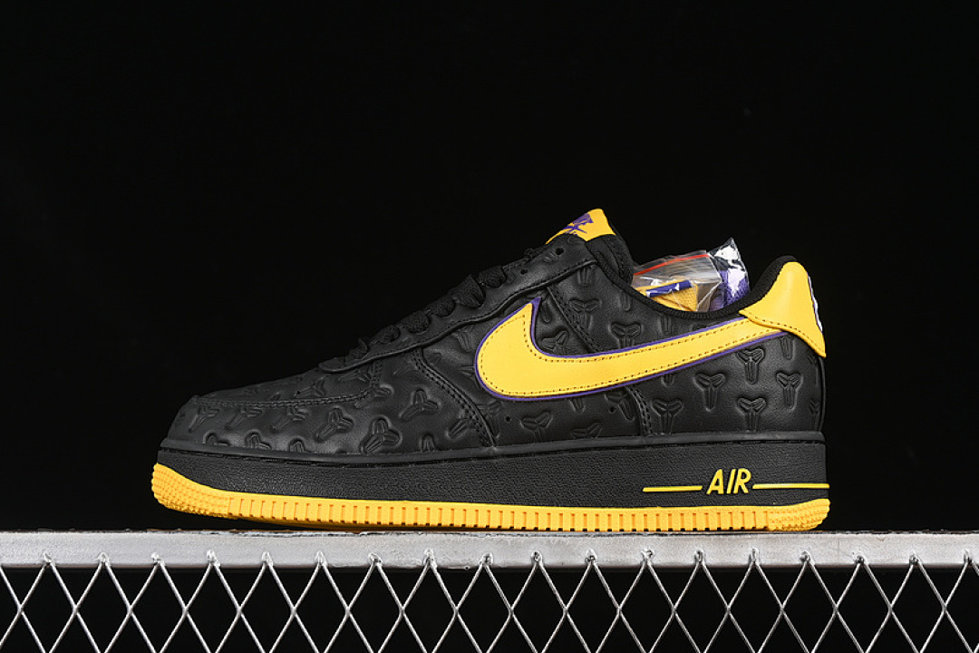Nike Nike KOBE BRYANT X AIR FORCE 1 07 LOW BLACK/VARSITY MAIZE/VARSITY PURPLE · HV5122-001, photo 1