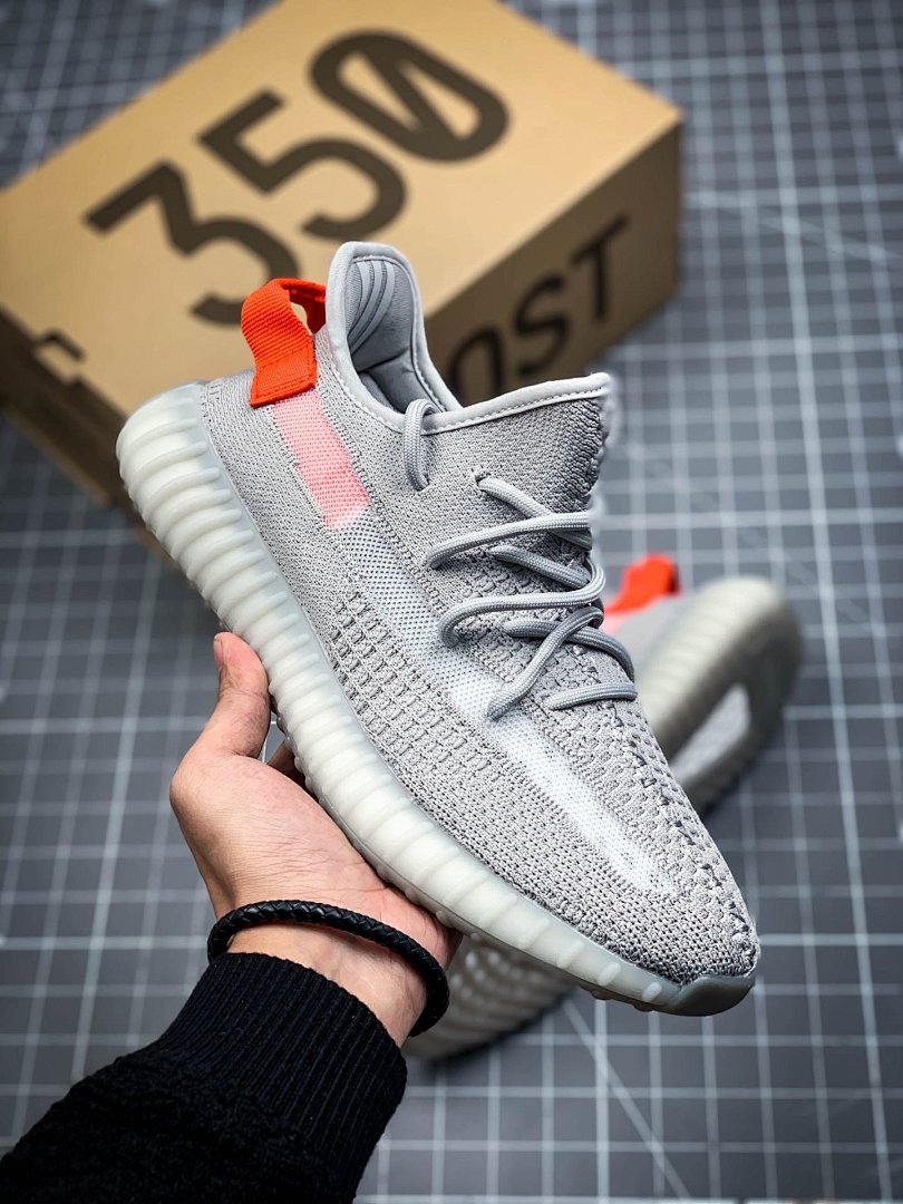 Adidas [FX9017]-[YEEZY BOOST 350 V2 TAIL LIGHT/TAIL LIGHT]-[UNISEX:36-47], photo 1