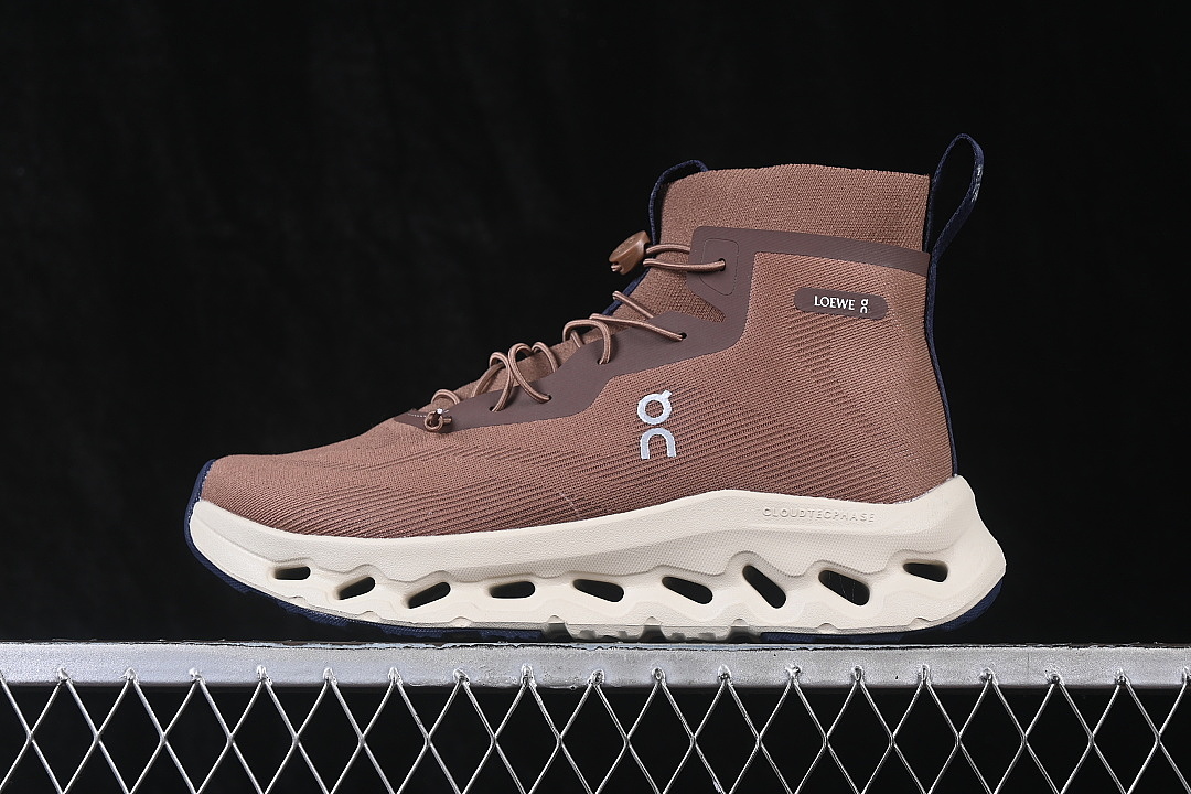 On Running [CLOUDTILT LIGHTWEIGHT HIGH TOP CASUAL LIFE SHOES BROWN/CHOCOLATE]-[WOMAN:36-39]-[MAN:40-46], photo 1