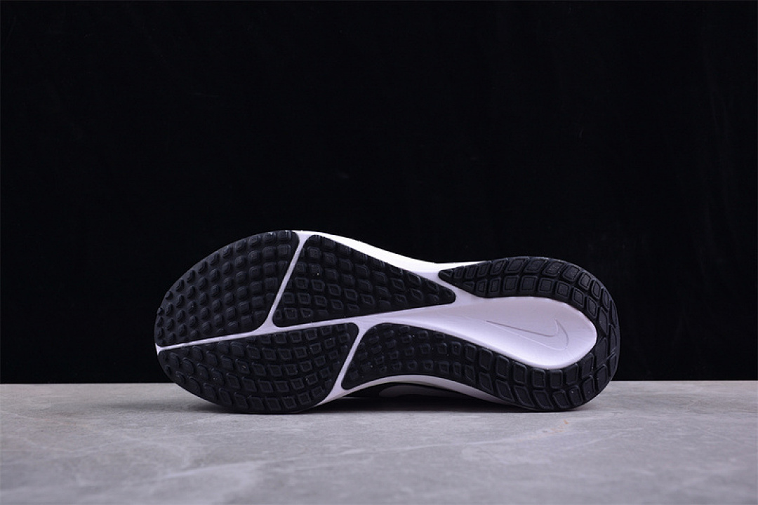 Nike [FB1309-004]-[AIR ZOOM VOMERO 17 BLACK/ANTHRACITE/WHITE]-[WOMAN:36-39]-[MAN:40-46] - Image 13