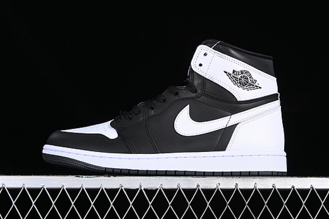 Jordan [DZ5485-010]-[AIR JORDAN 1 HIGH OG REVERSE PANDA WHITE/BLACK]-[MAN:40.5-47.5], photo 1
