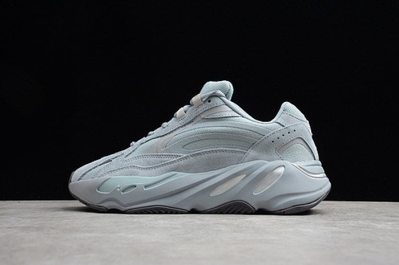 Adidas Adidas YEEZY BOOST 700 V2 HOSPITAL BLUE/GREY · FV8424, photo 1