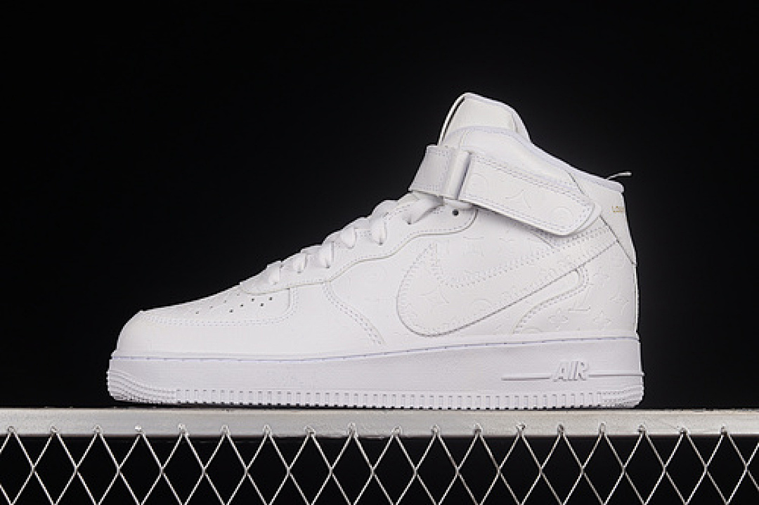 Nike [CQ2319-100]-[AIR FORCE 1 07 MID WHITE/WHITE/WHITE]-[WOMAN:36-39]-[MAN:40-45], photo 1