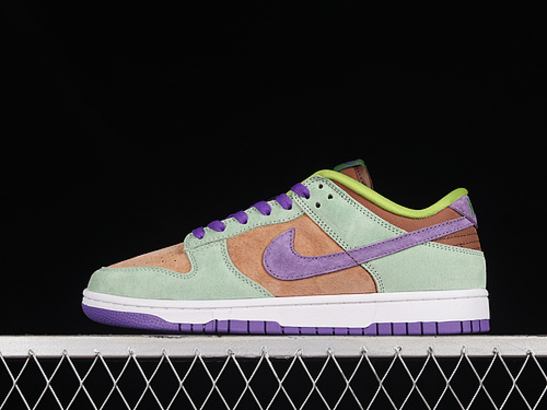 Purple [DA1469-200]-[SB DUNK LOW VENEER/AUTUMN GREEN/DEEP PURPLE]-[WOMAN:35-39]-[MAN:40-47.5], photo 1