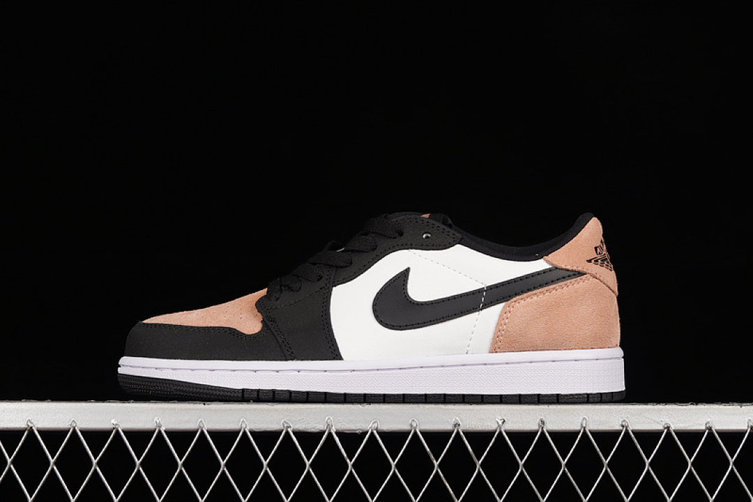 Jordan [CZ0790-061]-[AIR JORDAN 1 LOW OG BLACK/BLEACHED CORAL-WHITE]-[WOMAN:36-39]-[MAN:40-46], photo 1