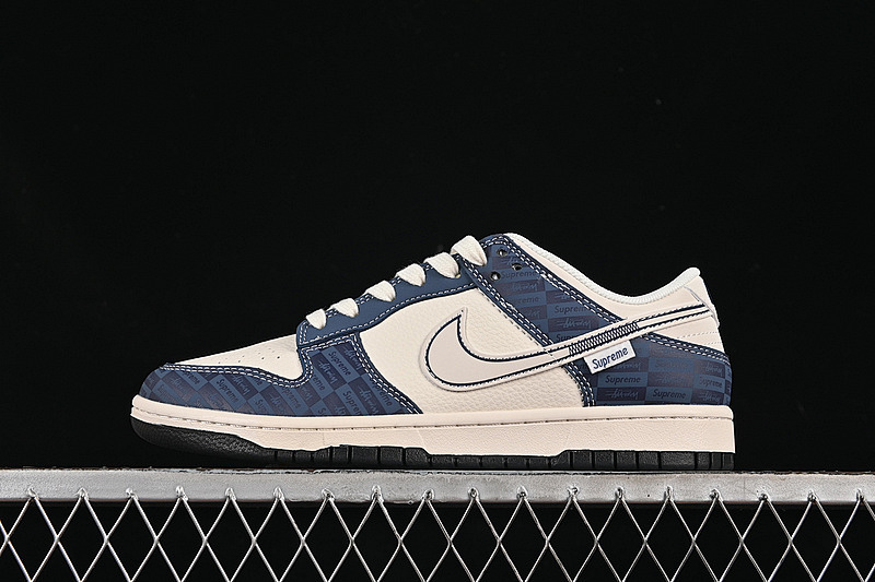 Supreme Nike SB DUNK LOW SUPREME WHITE/BLUE · FC1688-228, photo 1