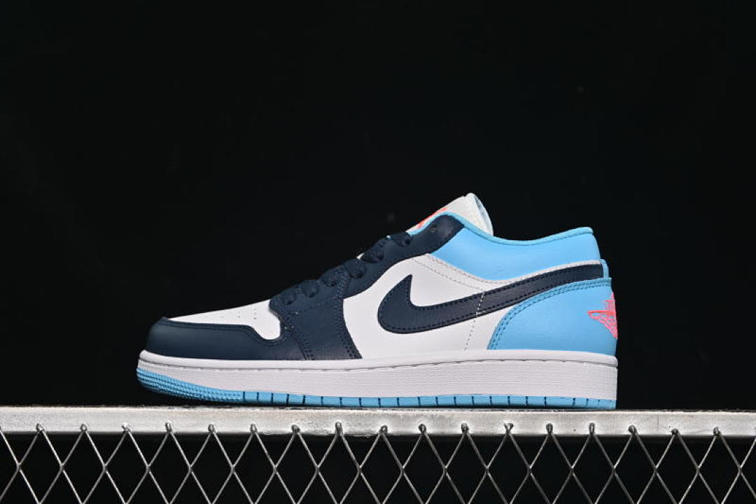 Jordan AIR Jordan 1 LOW BLUE/WHITE/BLACK · 553558-149, photo 1