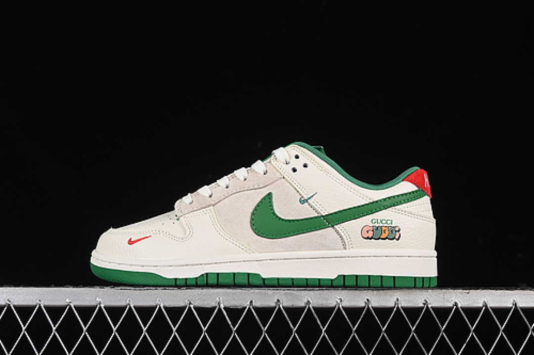 Unbranded [KK1688-053]-[SB DUNK LOW GU*CCI WHITE/GREEN/RED]-[WOMAN:36-39]-[MAN:40-45], photo 1