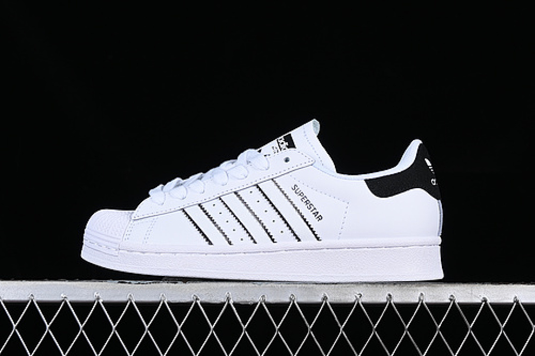 Unbranded [IF8090]-[SUPERSTAR WHITE/BLACK]-[WOMAN:35-39]-[MAN:40-45], photo 1