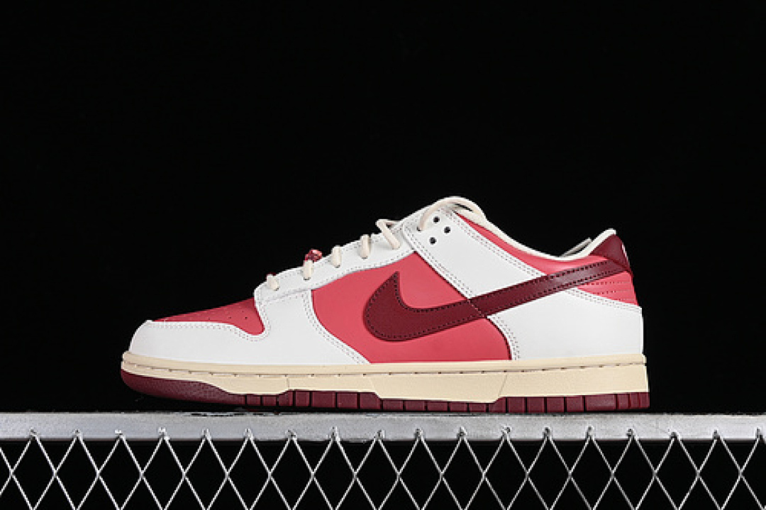 Nike DUNK LOW SB VALENTINES DAY SAIL/TEAM RED/MEDIUM SOFT PINK/ALABASTER/COCONUT MILK · HF0736-161, photo 1