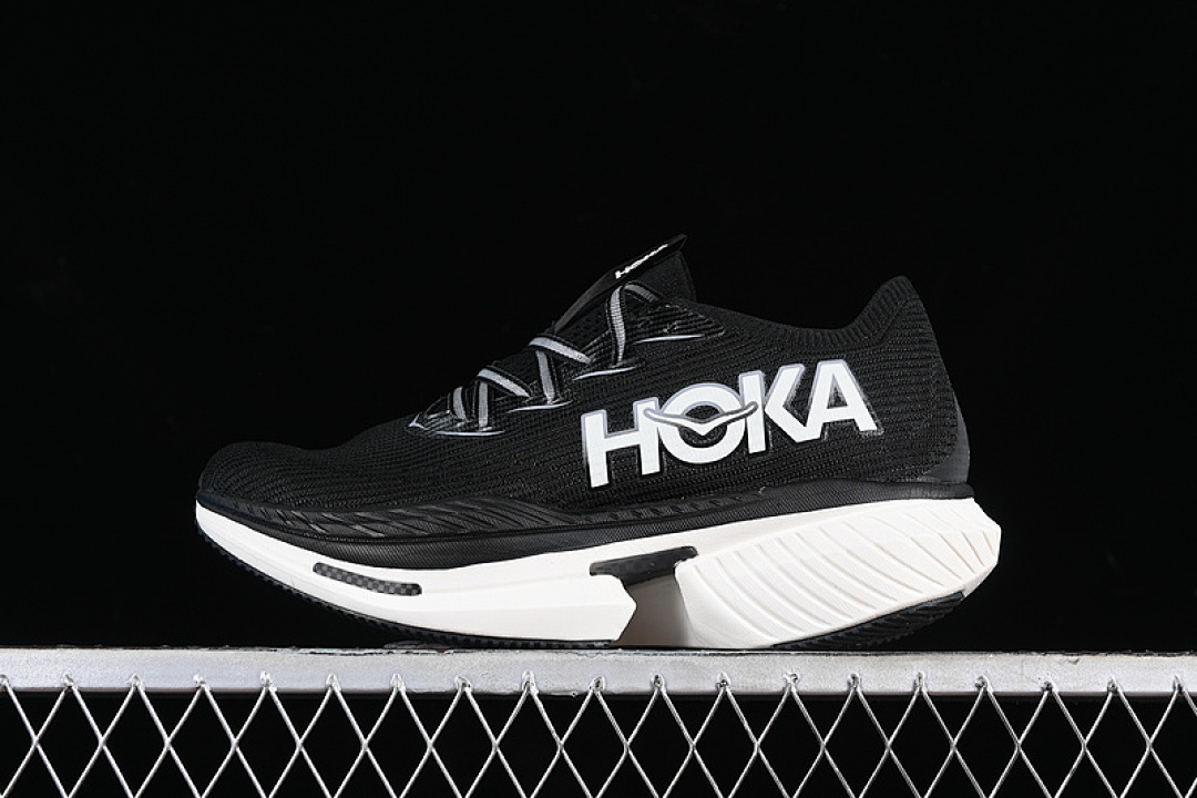 Hoka [1147910 AAS]-[HOKA ONE CIELO X1 WHITE/BLACK]-[WOMAN:36-39]-[MAN:40-45] - Image 2