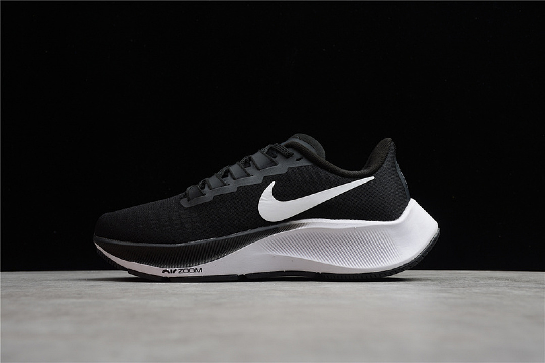 Nike Nike AIR ZOOM PEGASUS 37 BLACK/BLACK/WHITE · BQ9646-002, photo 1