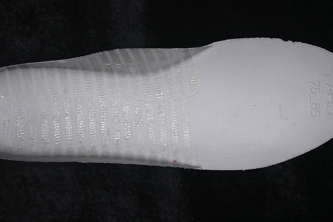 Nike [IB0018-101]-[AIR FORCE 1 07 LOW CASUAL SNEAKERS WINE RED/WHITE]-[WOMAN:36-39]-[MAN:40-45] - Image 2