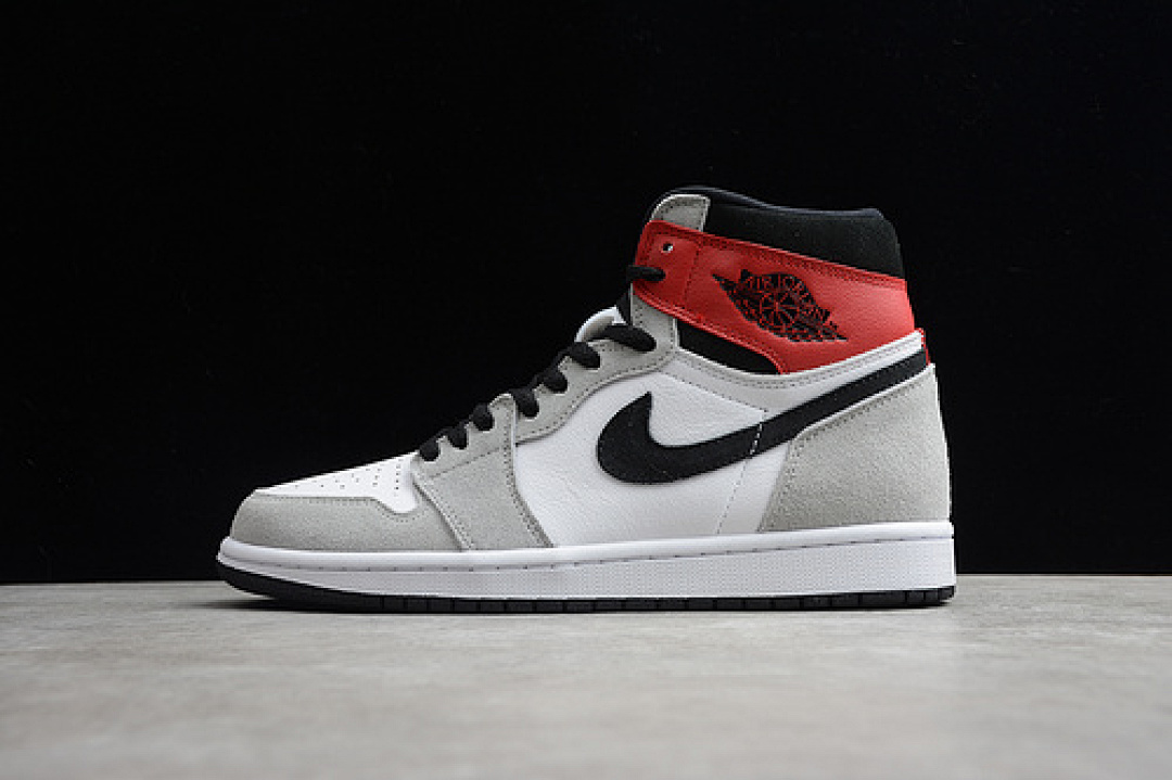Jordan [555088-126]-[AIR JORDAN 1 RETRO HIGH OG WHITE/BLACK-LIGHT SMOKE GREY]-[UNISEX:36-47], photo 1