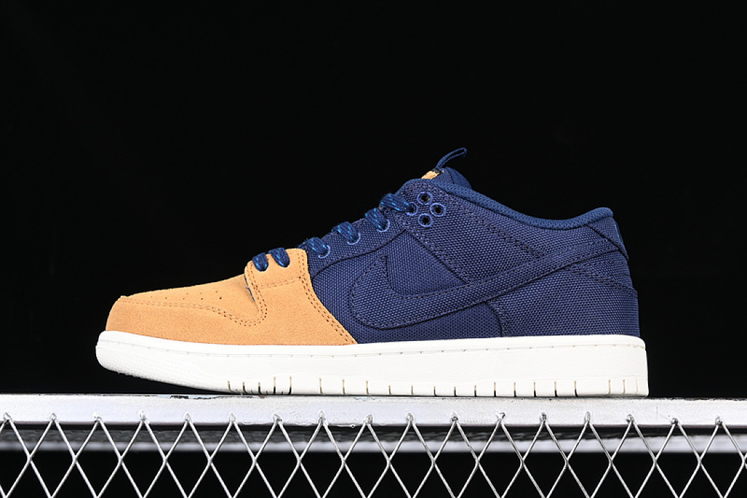 Nike DUNK LOW SB MIDNIGHT NAVY/MIDNIGHT NAVY/DESERT OCHRE/SAIL/GREEN ABYSS/BLACK · DX6775-400, photo 1