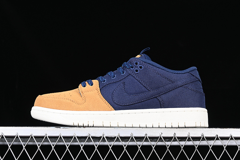 Nike DUNK LOW SB MIDNIGHT NAVY/MIDNIGHT NAVY/DESERT OCHRE/SAIL/GREEN ABYSS/BLACK · DX6775-400, photo 1