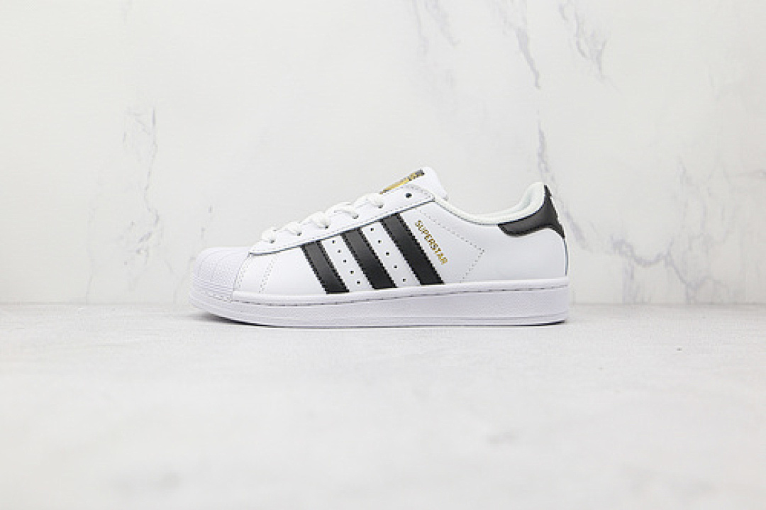 Adidas SUPERSTAR SHOES CLOUD WHITE/CORE BLACK/CLOUD WHITE · C77124, photo 1
