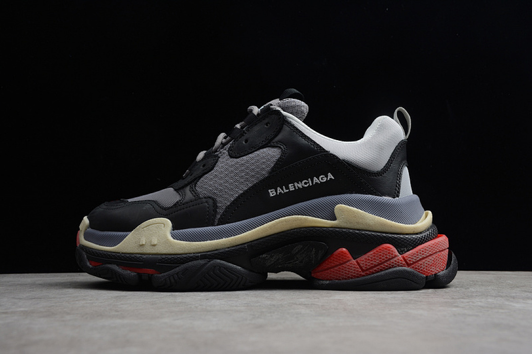 Unbranded [ECBA700637C]-[TRIPLE S SNEAKER DADSHOE DARK GREY/RED/BLACK]-[UNISEX:35-45]-[1.8-200], photo 1
